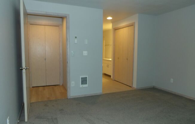 2 beds, 2 baths, 1,240 sqft, $1,940, Unit L58
