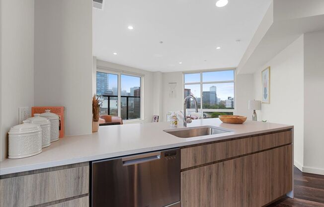 3 beds, 2 baths, 1,383 sqft, $4,650, Unit 301