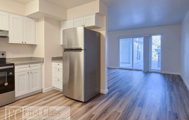 2 beds, 1 bath, 672 sqft, $1,395, Unit 24