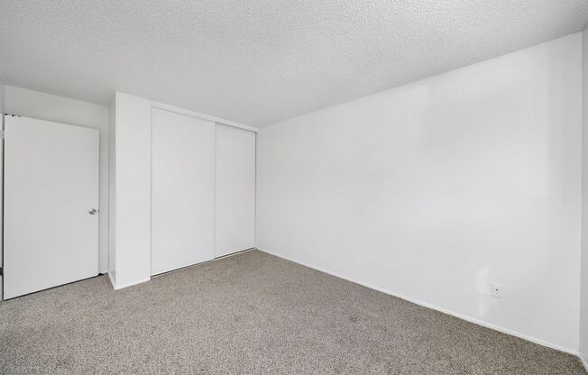 2 beds, 1 bath, $1,495, Unit 6013