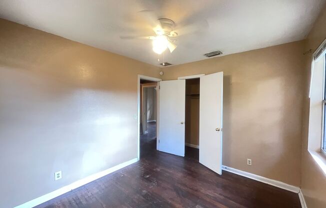 2 beds, 1 bath, $1,350