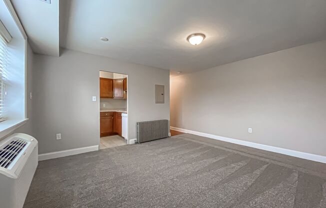 2 beds, 1 bath, 630 sqft, $945, Unit 104-05