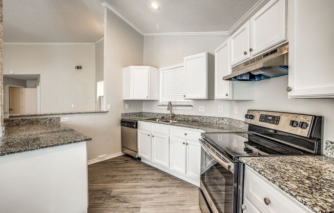 Updated 3BD with Granite Counters