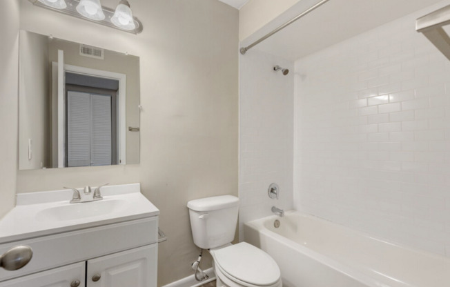 1 bed, 1 bath, 500 sqft, $975, Unit 1202-B