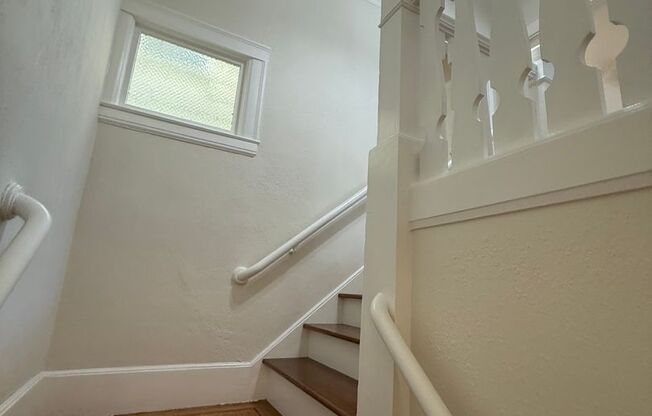 3 Bedroom/2 Bathroom Excelsior district charmer!