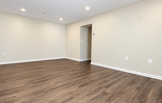 Bright & Spacious 3 Bedroom 2 Bathroom Condo in Ellicott City