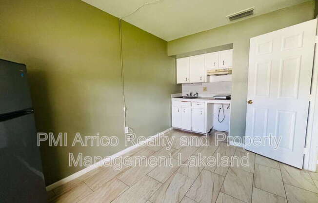 214 N CHESTNUT RD