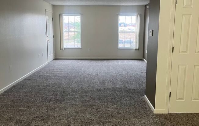 3 beds, 2 baths, 1,360 sqft, $1,489, Unit 30