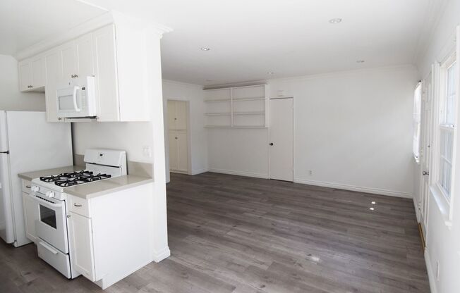 OLYMPIC BLVD., 10385