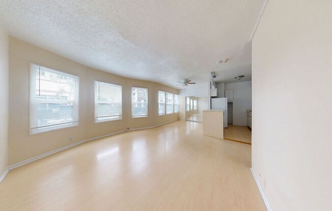 146 Grand Ave