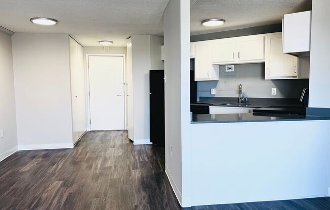 2 beds, 1 bath, 710 sqft, $1,450, Unit # 1709