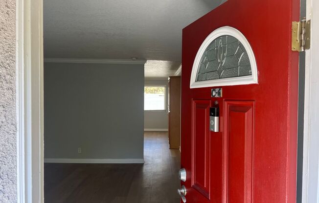 2 beds, 1 bath, 850 sqft, $2,530, Unit C-6