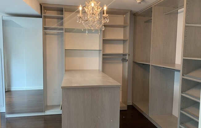 3 beds, 2.5 baths, 2,048 sqft, $10,000, Unit 801