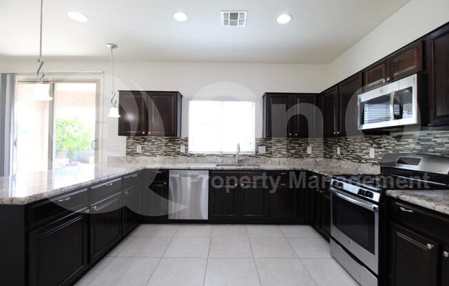 1819 W BONANZA DR