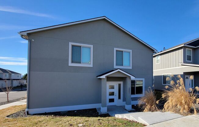 Newer Home Close to freeway access