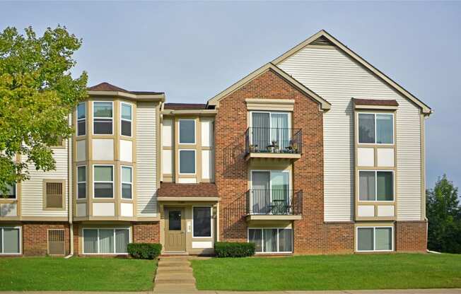 Apartment Exterior at Bristol Square