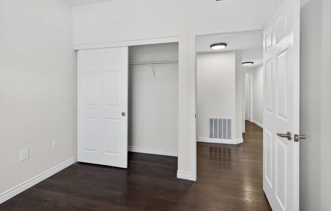 3 beds, 2 baths, $1,680, Unit # 1208