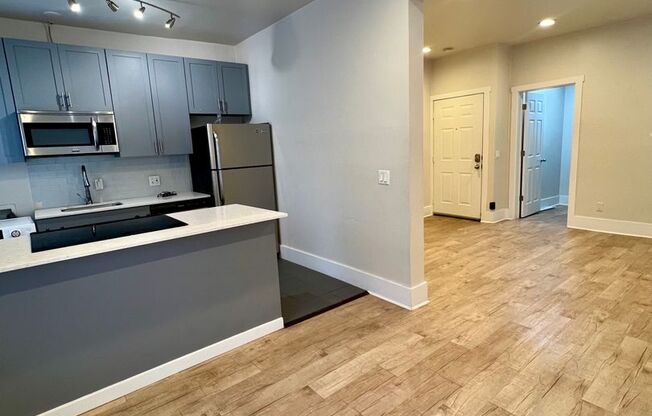 1 bed, 1 bath, 718 sqft, $1,599, Unit 2
