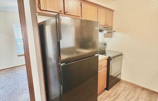 2 beds, 1 bath, 850 sqft, $825, Unit 11B