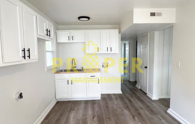 3 beds, 1 bath, $1,100