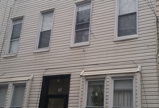 36Sutton Street LLC
