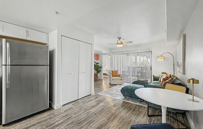 2 beds, 2 baths, 850 sqft, $2,900, Unit 314