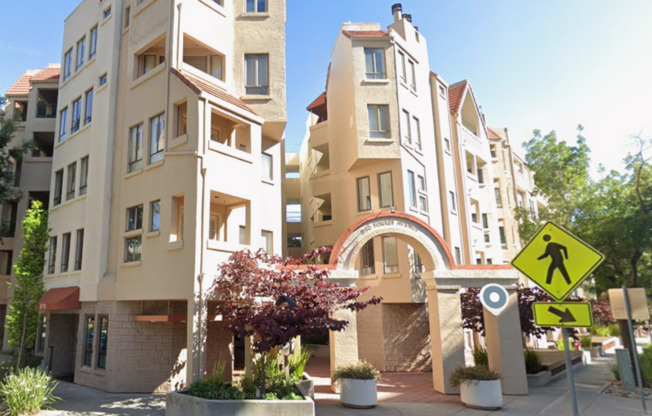 Charming 3-Bedroom, 2-Bath Condo in Palo Alto