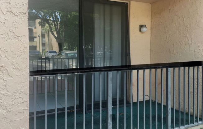 PROMENADE AT KENDALE LAKES - 1 BEDROOM /1 BATHROOM - $1,700