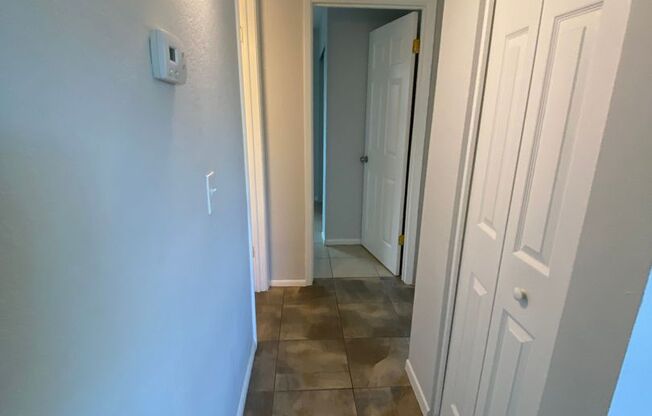 2 beds, 1 bath, 750 sqft, $1,299, Unit 31