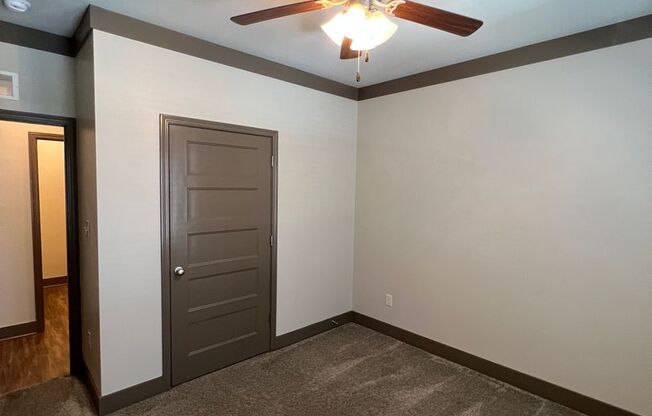 2 beds, 2 baths, 1,052 sqft, $1,045, Unit 82