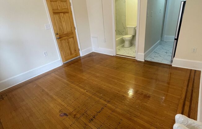 Charming Apartment Units in Charles Village, Baltimore, MD!