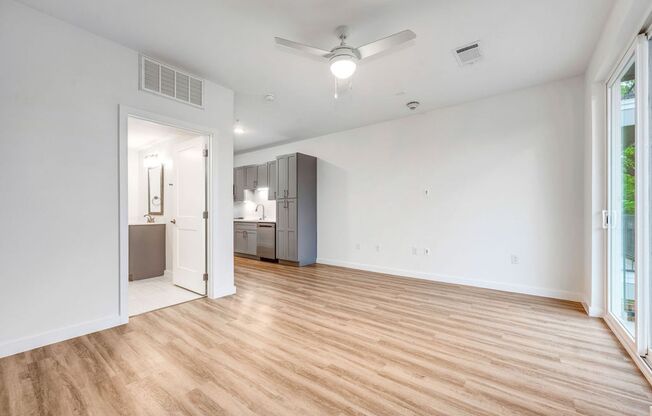 Studio, 1 bath, 534 sqft, $1,300