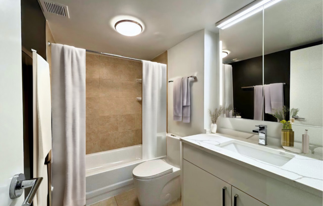 2 beds, 2 baths, 1,039 sqft, $2,525, Unit 606-310