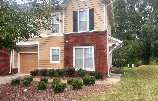 15224 Coventry Court Lane