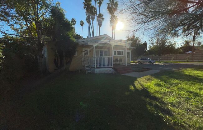 2 beds, 1 bath, $3,100