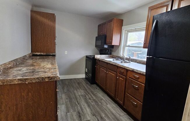 2 beds, 1 bath, $995