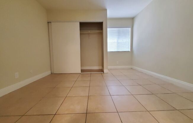 Villa Gardens Apts - Carmel Palm, LP