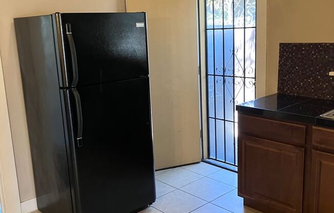 1 bed, 1 bath, $925