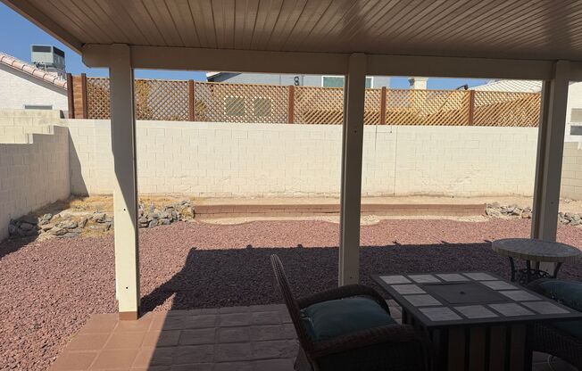 3 Bed 2.5 bath home; Minutes from the Strip