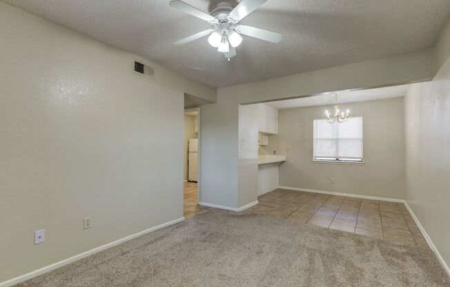 2 beds, 2 baths, 926 sqft, $737, Unit #29