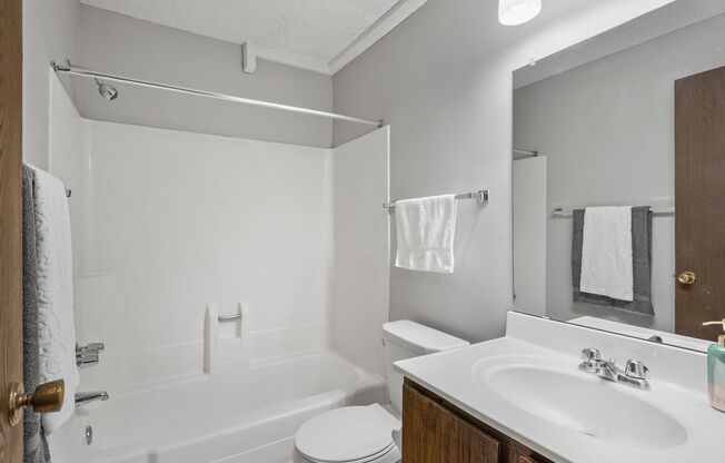 1 bed, 1 bath, 746 sqft, $1,265, Unit 324