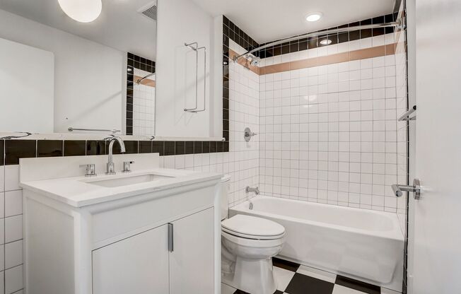2 beds, 1.5 baths, 816 sqft, $2,025, Unit 406
