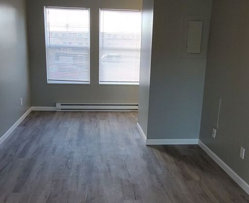 Studio, 1 bath, 360 sqft, $730