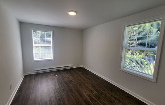 2 beds, 1 bath, $950