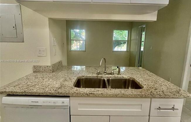 17325 NORTHWEST 67 CT