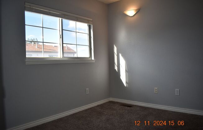 3 beds, 2 baths, $2,400, Unit Unit G