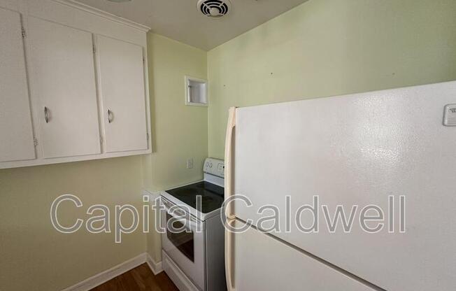18 N METEOR AVE