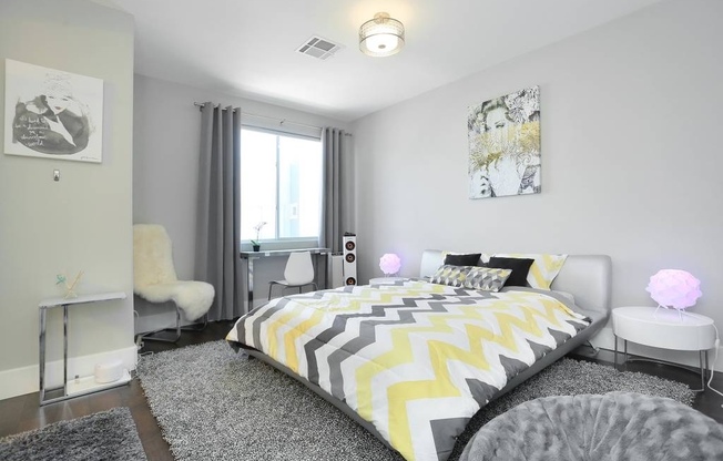 2 beds, 2.5 baths, $2,150, Unit #1130