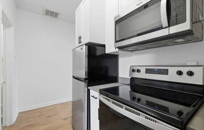 1 bed, 1 bath, $1,200, Unit 718-01