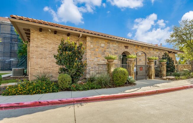 2 beds, 2.5 baths, $2,899, Unit #402